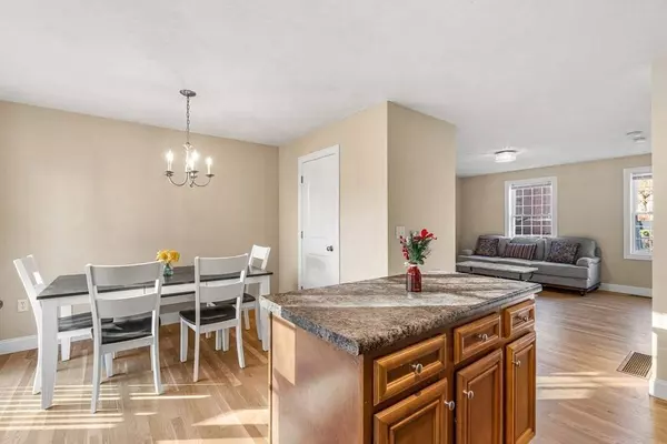 118 Smith St #118, Lowell, MA 01851