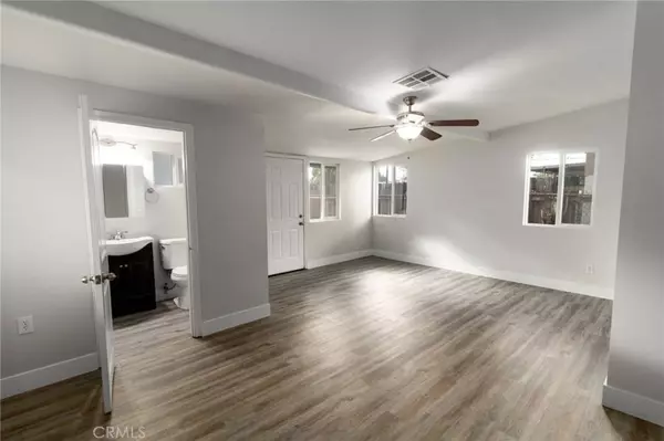 501 W Latham AVE, Hemet, CA 92543