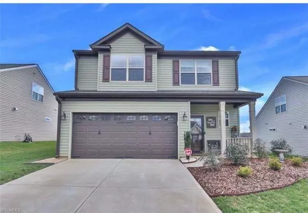 119 Saintsbury PL, Lexington, NC 27295