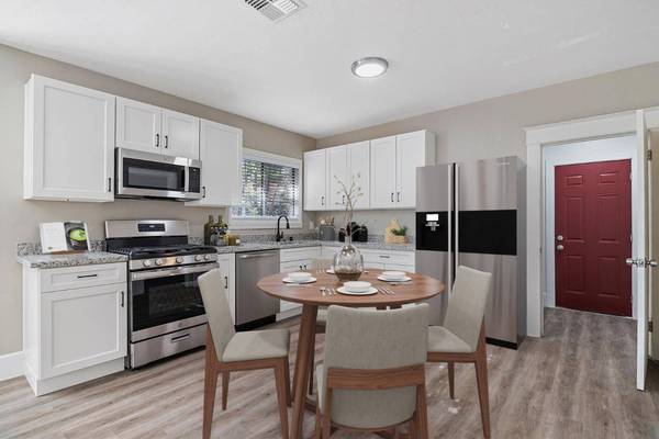 2219 N Younng AVE, Stockton, CA 95205