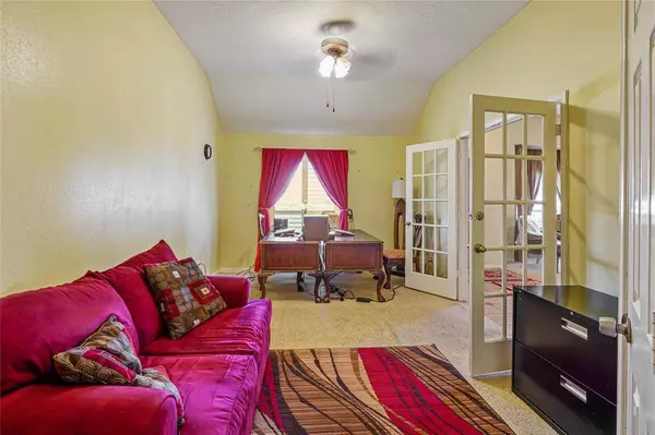 6706 Dockens Forest LN, Houston, TX 77049