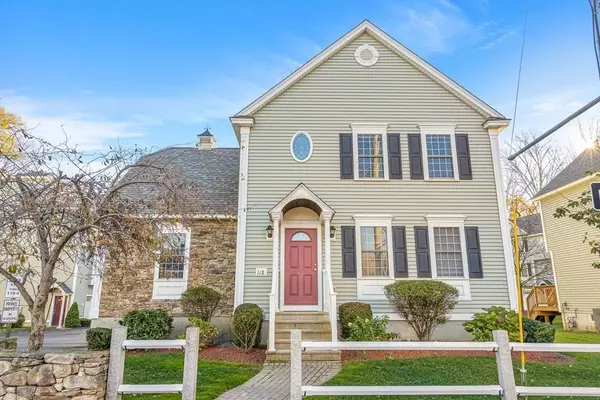 118 Smith St #118, Lowell, MA 01851