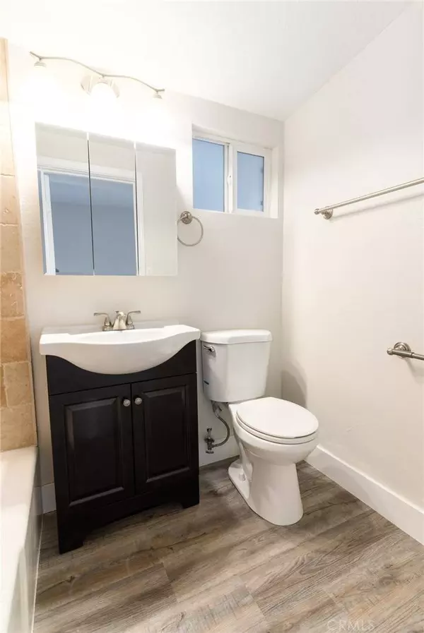 501 W Latham AVE, Hemet, CA 92543