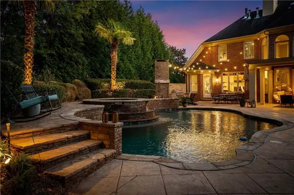 2205 Lake Shore LNDG, Alpharetta, GA 30005