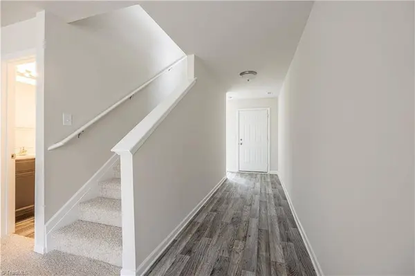 161 Shoreline DR, New London, NC 28127