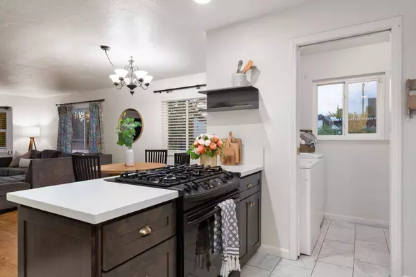 3907 65th ST, Sacramento, CA 95820