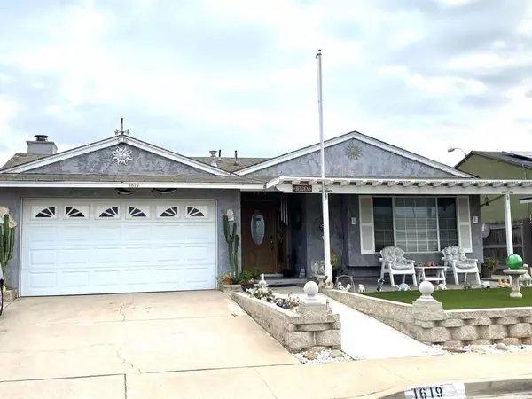 1619 Standlake St, San Diego, CA 92154