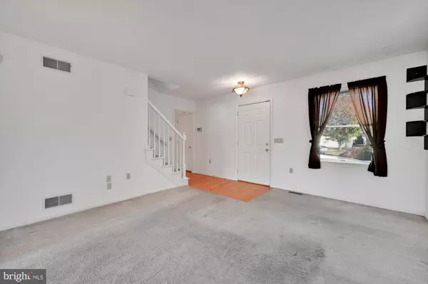 369 ACORN CIR, Lebanon, PA 17042