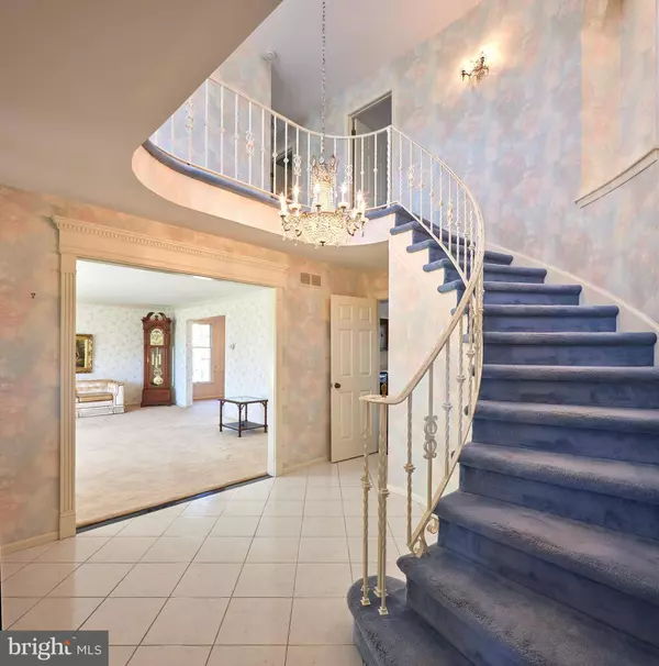 49 CANAL RUN W, Washington Crossing, PA 18977