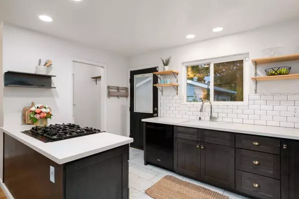 3907 65th ST, Sacramento, CA 95820