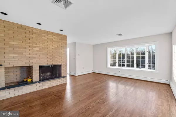 8105 RIDER AVE, Towson, MD 21204