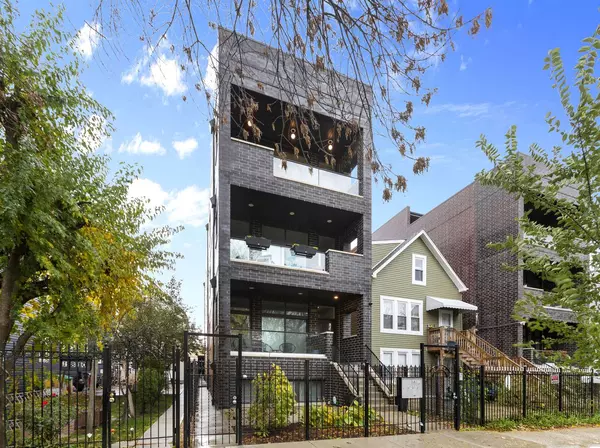 1812 N Sawyer Avenue #3, Chicago, IL 60647