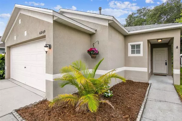 6049 LANSHIRE DR, Tampa, FL 33634