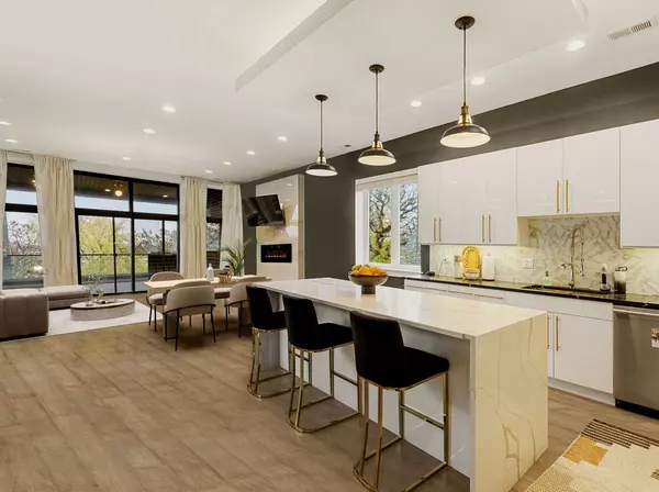 1812 N Sawyer Avenue #3, Chicago, IL 60647