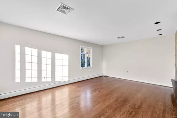 8105 RIDER AVE, Towson, MD 21204