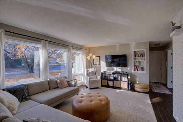 4330 Waite Cir, Madison, WI 53711