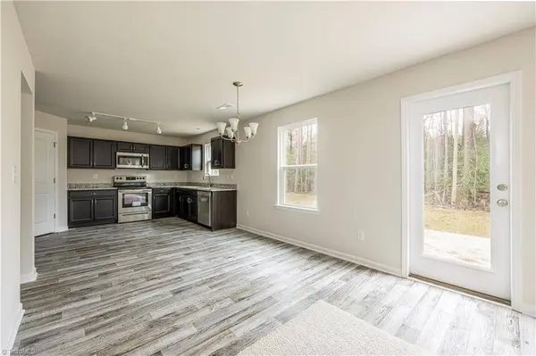 161 Shoreline DR, New London, NC 28127