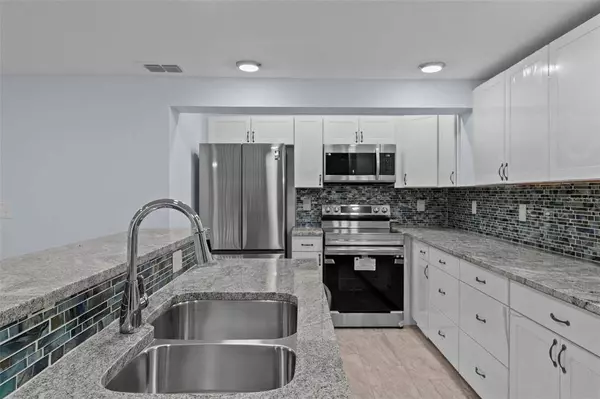 804 CRESTWOOD DR, Winter Haven, FL 33881