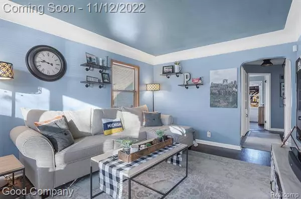 1910 CLIFTON Avenue, Royal Oak, MI 48073