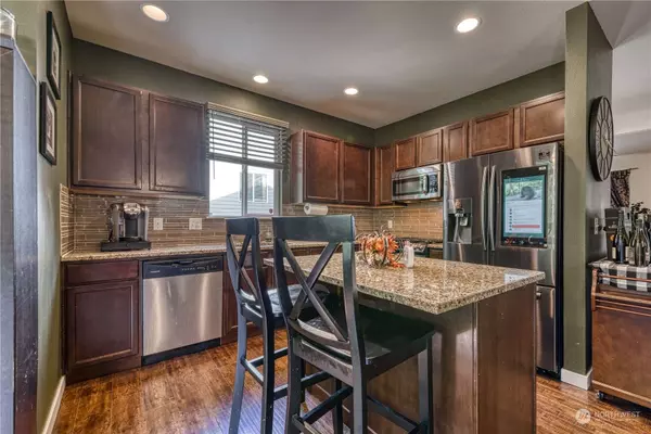 19663 12th AVE NE, Poulsbo, WA 98370