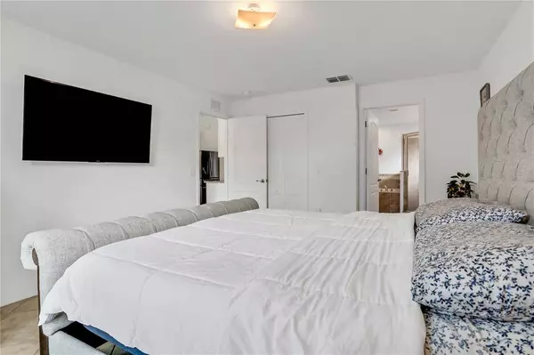 1267 EVERGREEN PARK CIR, Lakeland, FL 33813