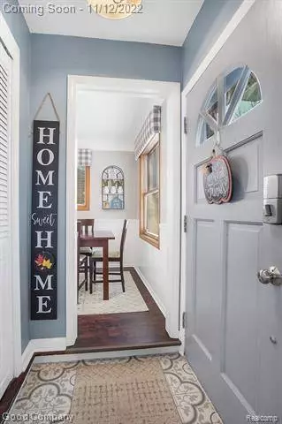 1910 CLIFTON Avenue, Royal Oak, MI 48073