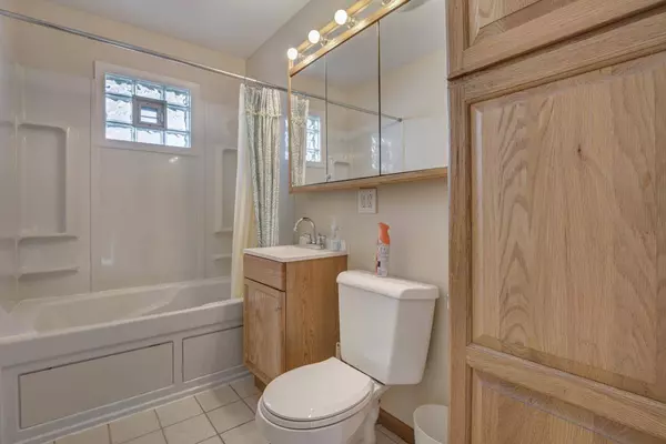 1624 171st Place, Hammond, IN 46324