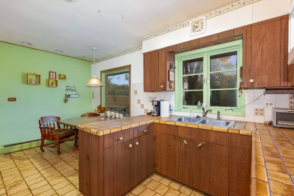 206 Viola LN, Prospect Heights, IL 60070