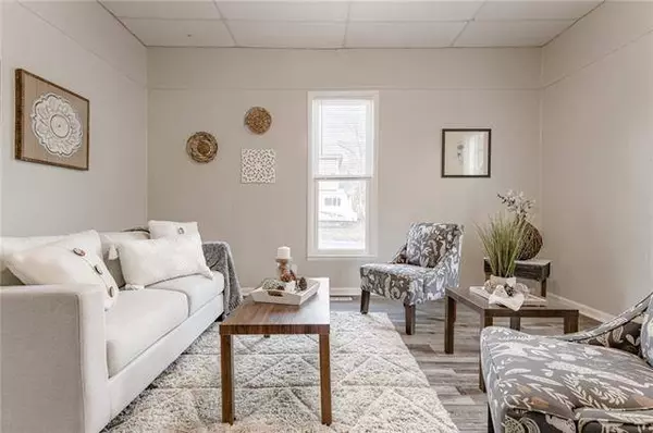 502 Zoe ST, Buckner, MO 64016