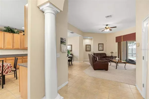 315 VILLA SORRENTO CIR, Haines City, FL 33844
