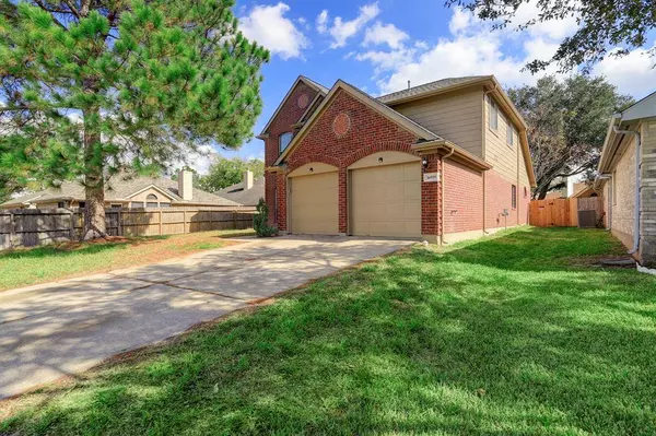 16919 Fairway Glen LN, Sugar Land, TX 77498