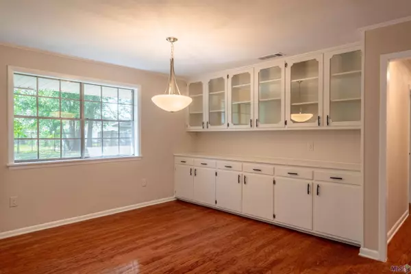 8232 N ESSEN HEIGHTS CT, Baton Rouge, LA 70809