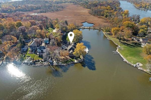 1004 Pistakee View CT, Johnsburg, IL 60051