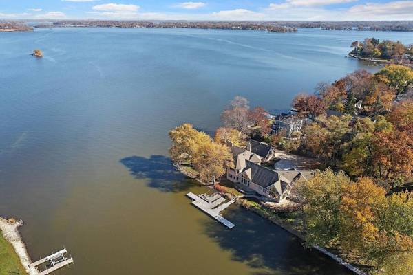 1004 Pistakee View CT, Johnsburg, IL 60051