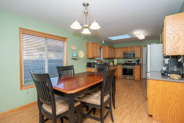 1307 Howland DR, Joliet, IL 60431