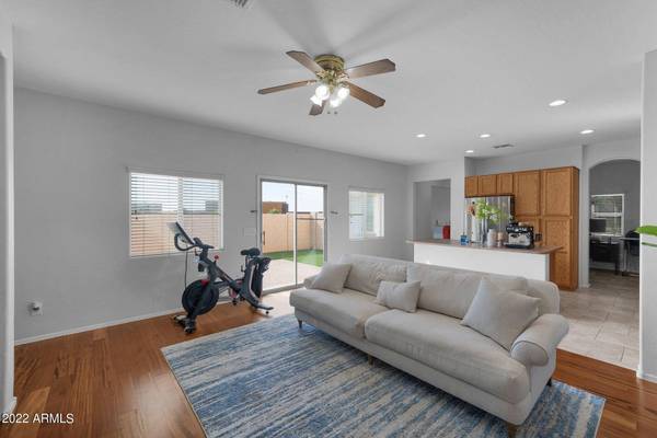 4719 E OLNEY AVE, Gilbert, AZ 85234