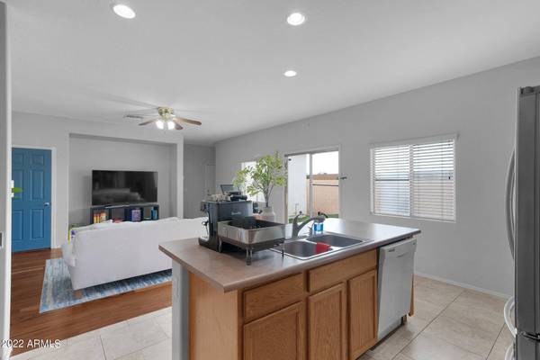 4719 E OLNEY AVE, Gilbert, AZ 85234