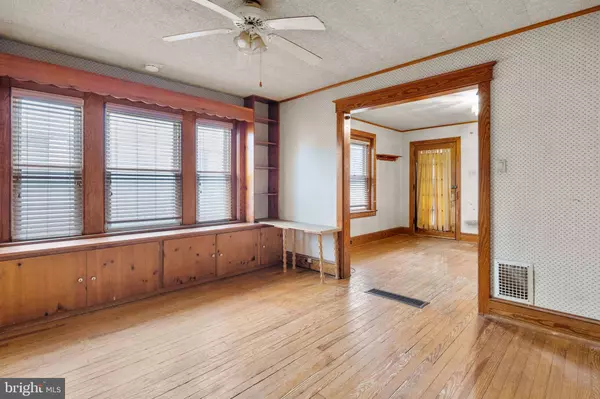 213 PAXSON AVE, Glenside, PA 19038