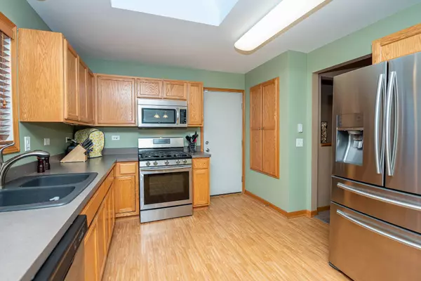 1307 Howland DR, Joliet, IL 60431