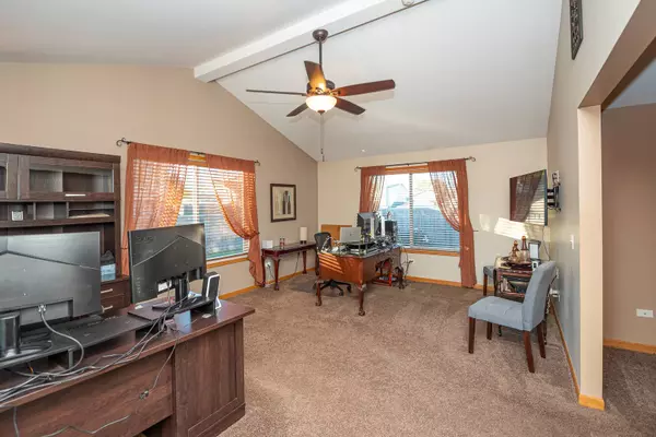 1307 Howland DR, Joliet, IL 60431