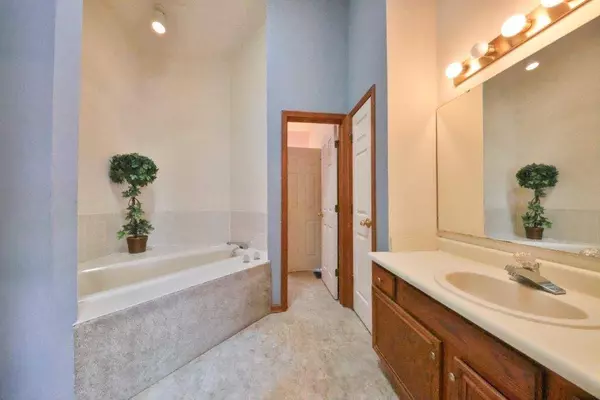 9145 Sea Oats DR, Indianapolis, IN 46250