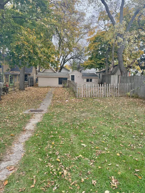 1037 Hazen SE Street, Grand Rapids, MI 49507