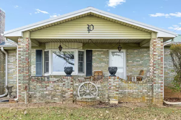 3430 Locust Grove Rd, Hopkinsville, KY 42240