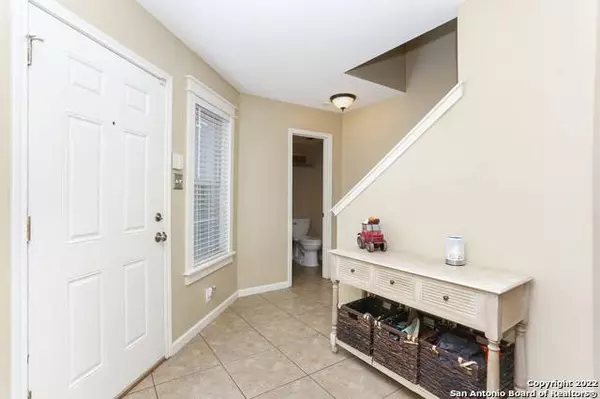 8116 Hoovers Bend, San Antonio, TX 78250