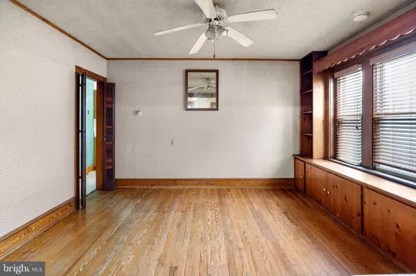 213 PAXSON AVE, Glenside, PA 19038