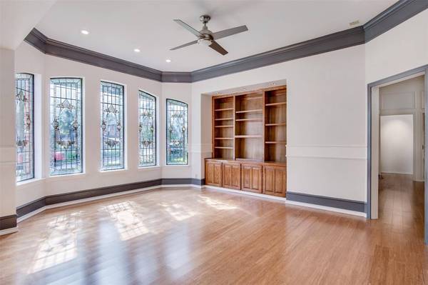 6621 Townlake Circle, Arlington, TX 76016