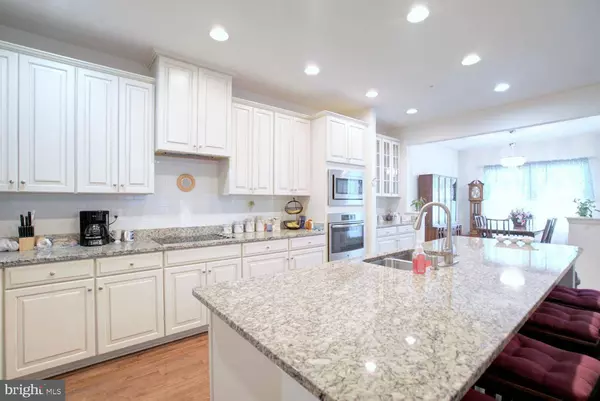 8157 HICKORY HOLLOW DR, Glen Burnie, MD 21060