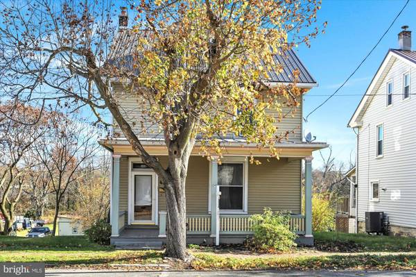 348 N 4TH ST, Newport, PA 17074