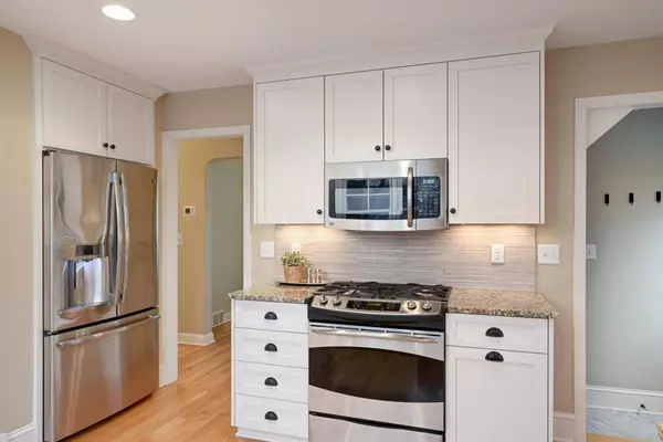 3216 Kentucky AVE S, Saint Louis Park, MN 55426