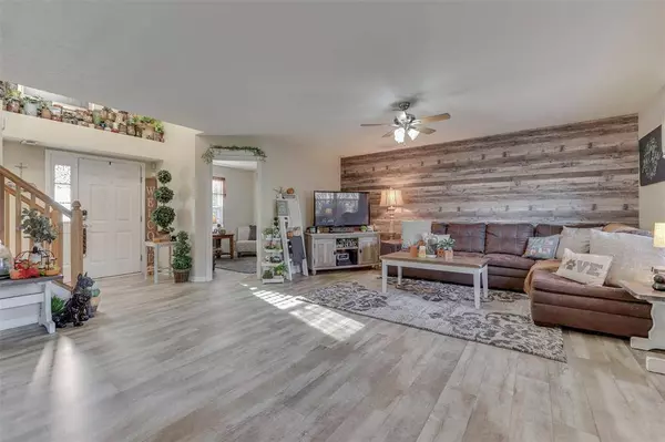 77 Hilltop Farms, New Whiteland, IN 46184